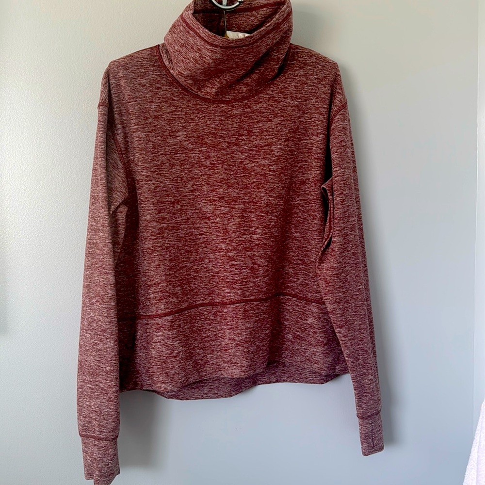 Lululemon Athletica
 sweater and matching pants
